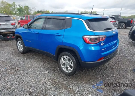 2024 Jeep Compass Latitude 4X4 z USA, uszkodzony, nr VIN 3C4NJDBN9RT132368